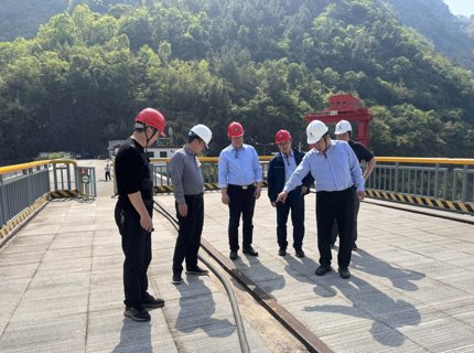 公司領(lǐng)導(dǎo)赴江埡水庫督導(dǎo)防汛備汛工作